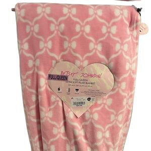 Betsey Johnson Coquette Pink & White Bow Ultra Soft Plush Blanket - Full/Queen